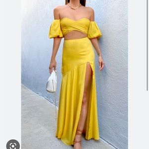 Runaway the label 2 piece set dress size small NWT